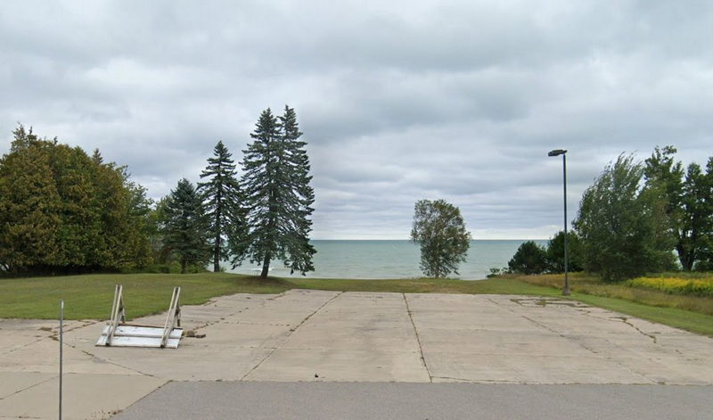 Greenbush Tavern - Street View And Real Estate Photo (newer photo)